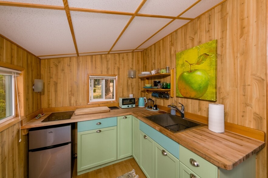 More Photos Of 82 Meadows Loop, Lyle Specialty For Sale