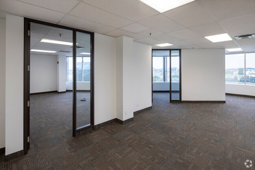 More Photos Of 90 Allstate Pky, Markham Unknown For Lease