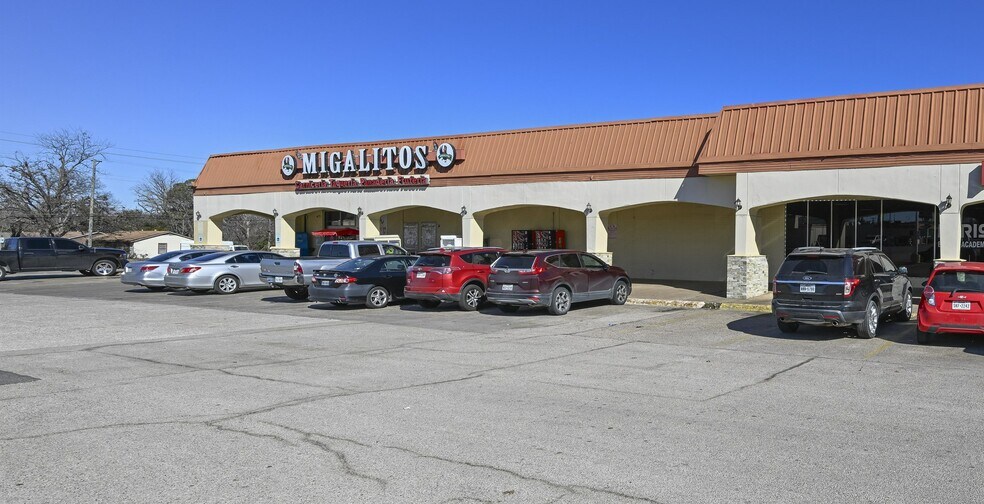 Primary Photo Of 3110-3160 Saturn Rd, Garland Unknown For Lease