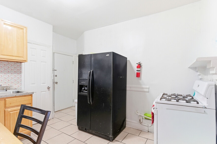 More Photos Of 369 E Kinney St, Newark Apartments For Sale
