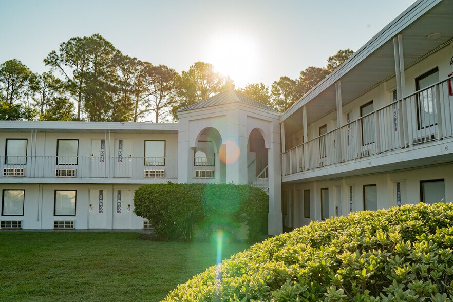 More Photos Of 1153 Airport Rd, Jacksonville Hotel For Sale