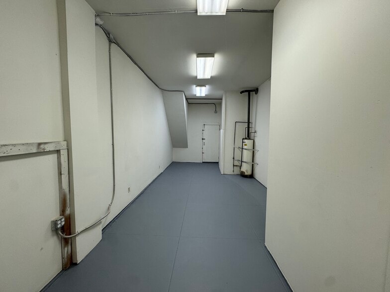 More Photos Of 1551-1555 Clement St, San Francisco Storefront Retail Residential For Lease