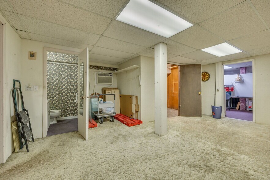 More Photos Of 2865 E Bay Dr, Largo General Retail For Sale