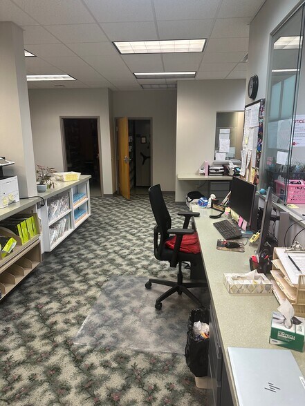 More Photos Of 175 Walnut St, Lockport Office For Lease