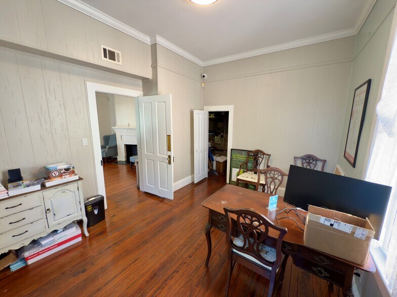 More Photos Of 824 E La Rua St, Pensacola Freestanding For Sale