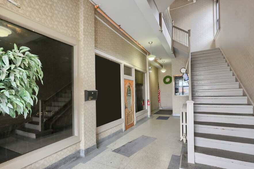 More Photos Of 125 E North St, New Castle Loft Creative Space For Lease