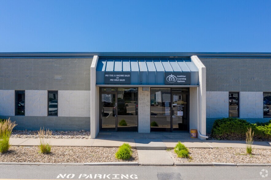 More Photos Of 7000 Broadway, Denver Warehouse For Lease