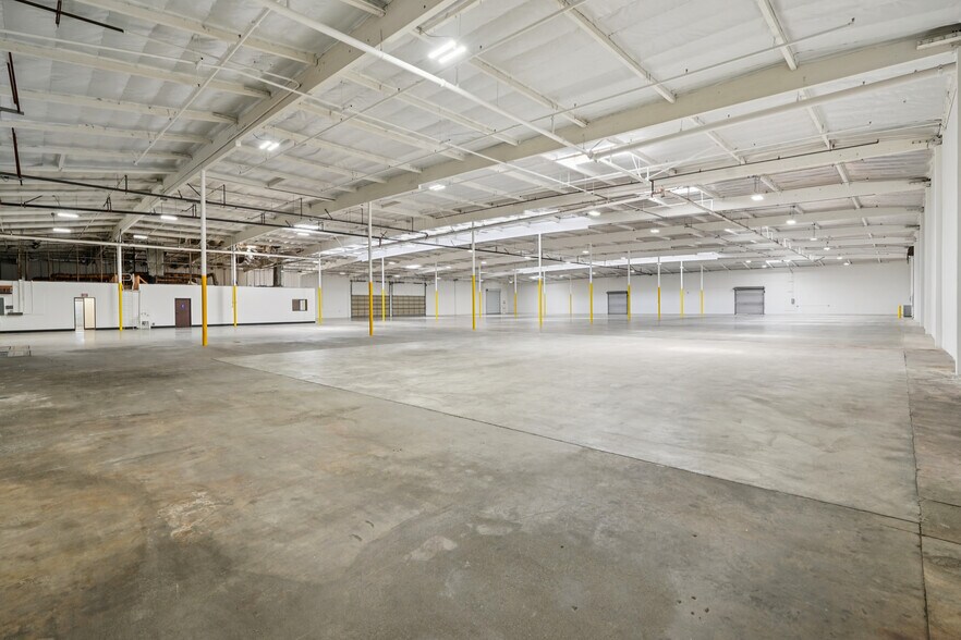 More Photos Of 15005 Marquardt Ave, Santa Fe Springs Manufacturing For Lease