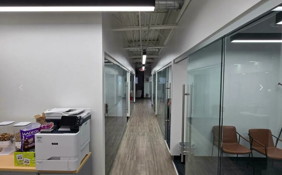 More Photos Of 1919 E Rio Grande Ave, El Paso Office For Sale