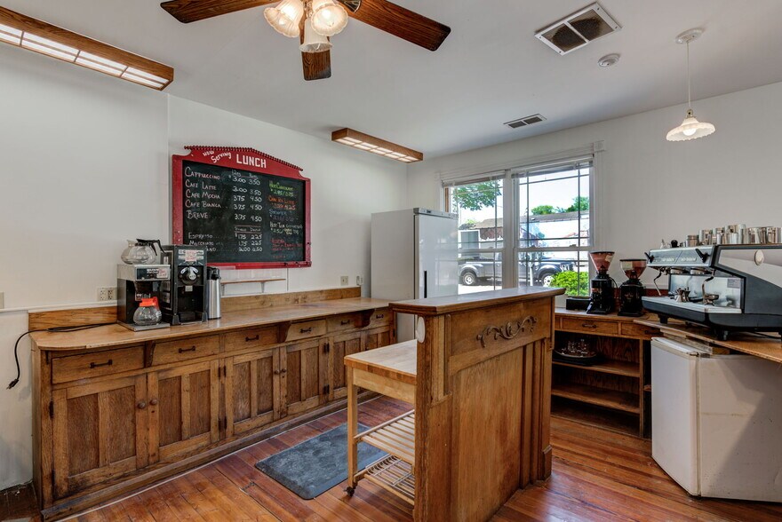 More Photos Of 9430 Main Ave, Cincinnati General Retail For Sale