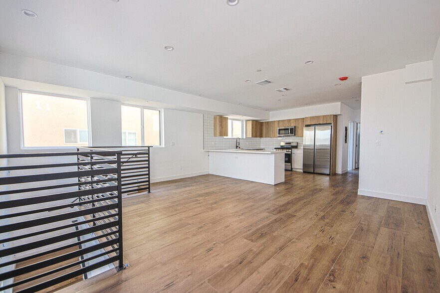 More Photos Of 6421 Troost Ave, North Hollywood Apartments For Sale