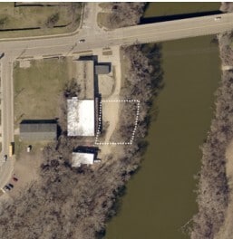 More Photos Of 302 W Shirland Ave, South Beloit Warehouse For Sale
