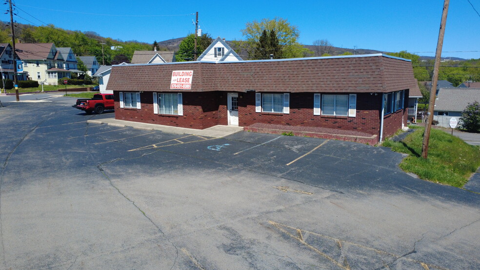 More Photos Of 922 Oak St, Scranton Office For Lease