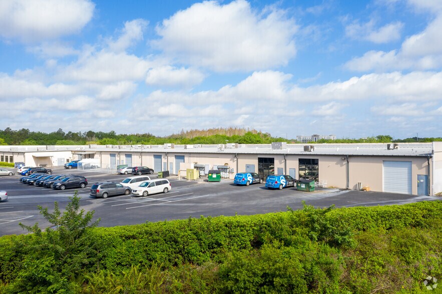More Photos Of 2900-2928 S Falkenburg Rd, Riverview Light Distribution For Lease