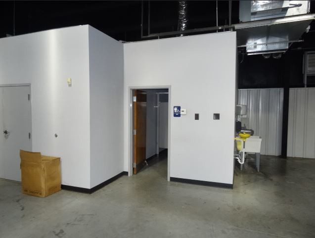 More Photos Of 4400 Bragg Blvd, Fayetteville Showroom For Lease