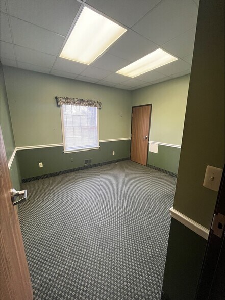 More Photos Of 4154 River Rd, East China Medical For Sale