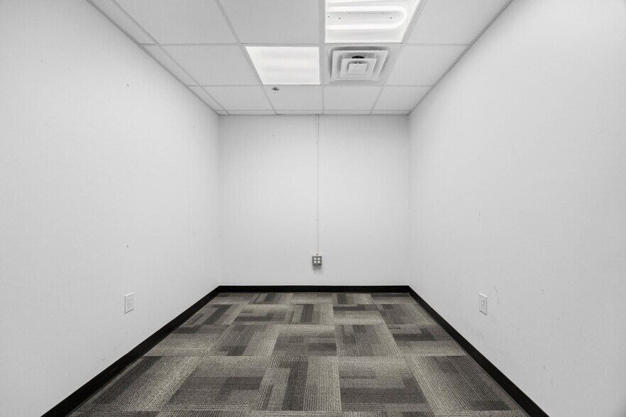 More Photos Of 88-94 Elm St, Rochester Office Residential For Lease