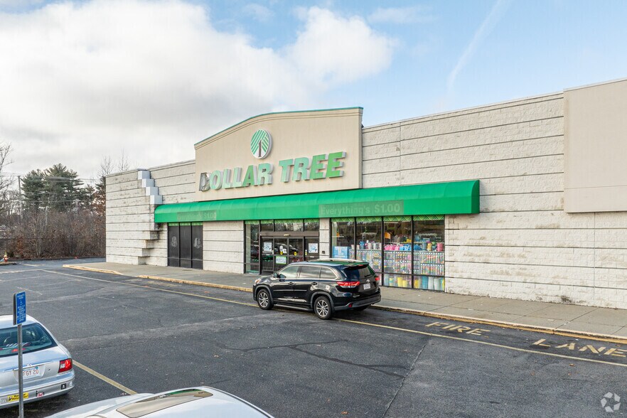 More Photos Of 86 Swansea Mall Dr, Swansea Unknown For Lease