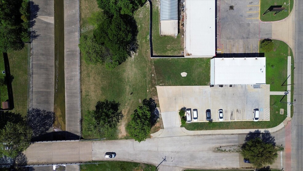 More Photos Of 237 S Belt Line Rd, Irving Land For Lease