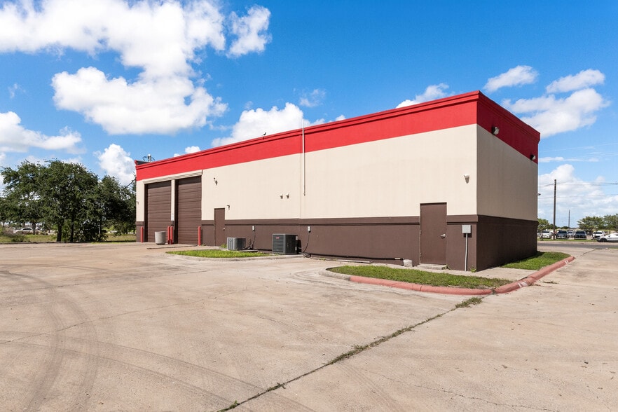 More Photos Of 205 N Loop 499, Harlingen Auto Repair For Sale