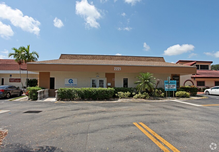 More Photos Of 2221 N University Dr, Pembroke Pines Medical For Lease