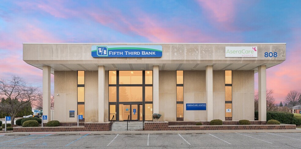 More Photos Of 808 Vale Park Rd, Valparaiso Bank For Sale