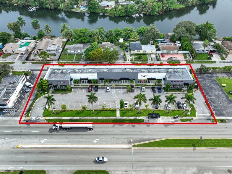 More Photos Of 4250 W Hallandale Beach Blvd, Pembroke Park Storefront Retail Office For Sale