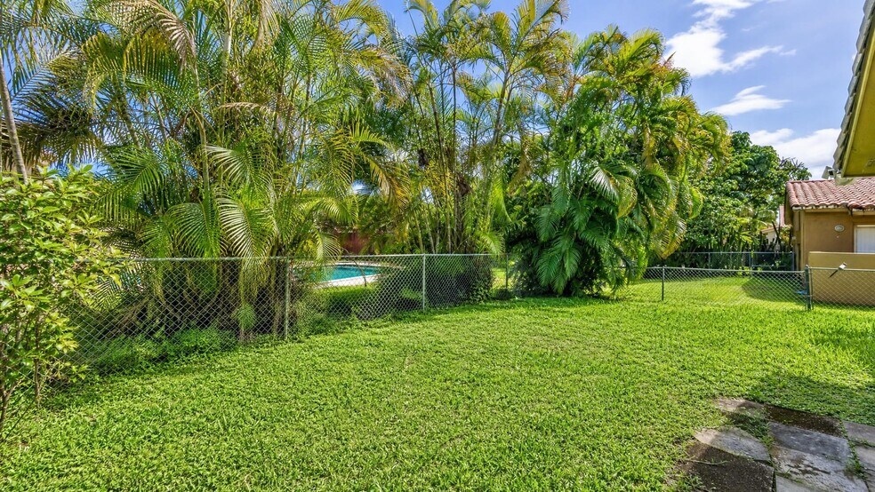 More Photos Of 11281 NW 39th St, Coral Springs Multifamily For Sale