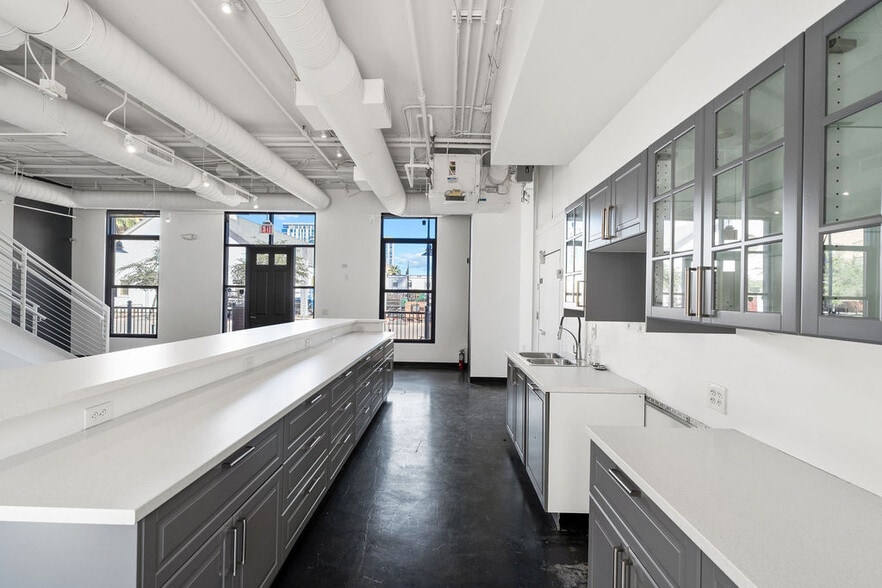 More Photos Of 21 E 6th St, Tempe Loft Creative Space For Sale