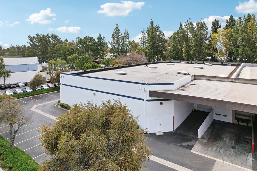 More Photos Of 12753 Moore St, Cerritos Warehouse For Lease