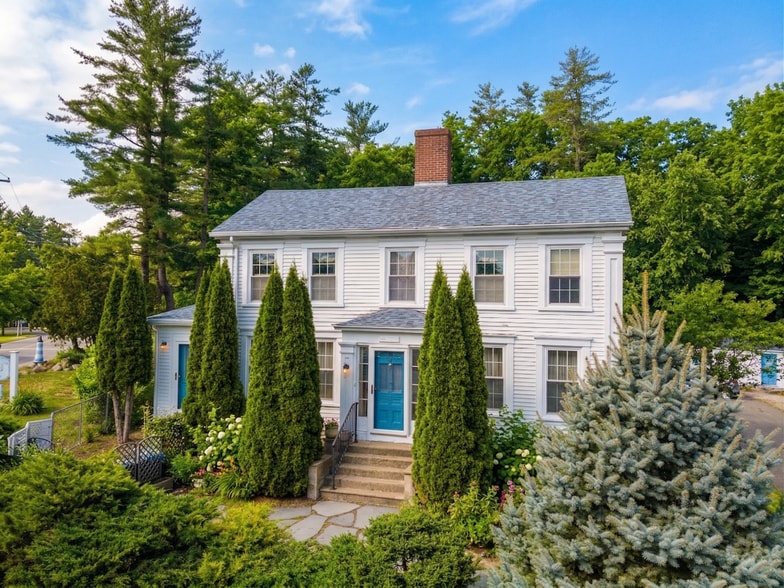 More Photos Of 2 River Rd, Cape Neddick Hospitality For Sale