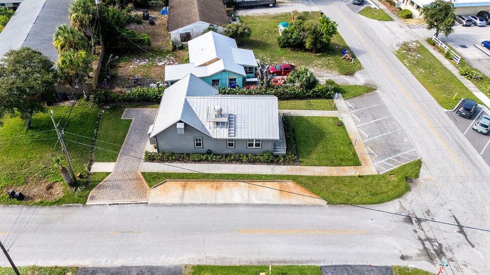 More Photos Of 1766 14th Ave, Vero Beach Restaurant For Sale