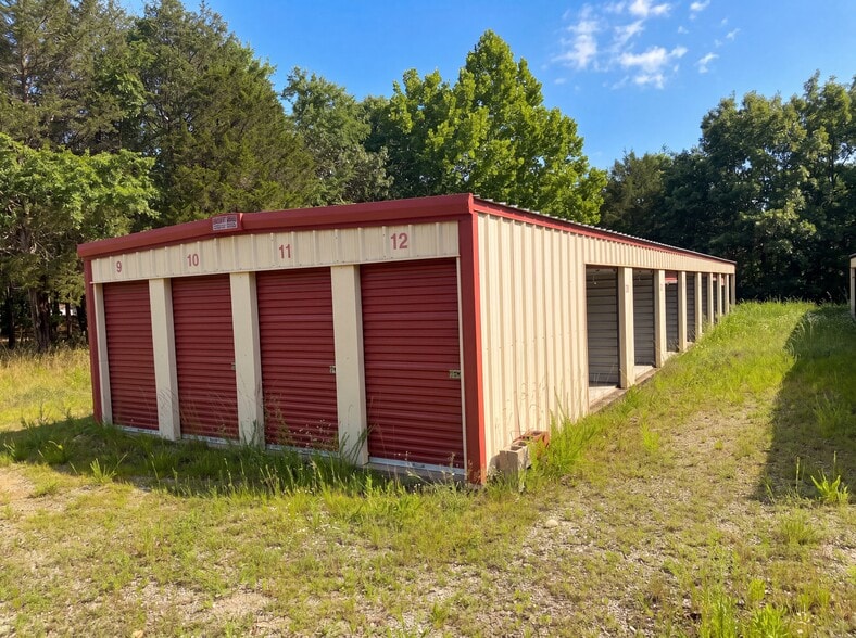 More Photos Of 199 Stateline Dr, Holiday Island Self Storage For Sale