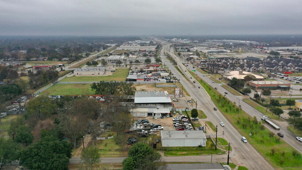 More Photos Of 7215 N Shepherd Dr, Houston Auto Repair For Sale