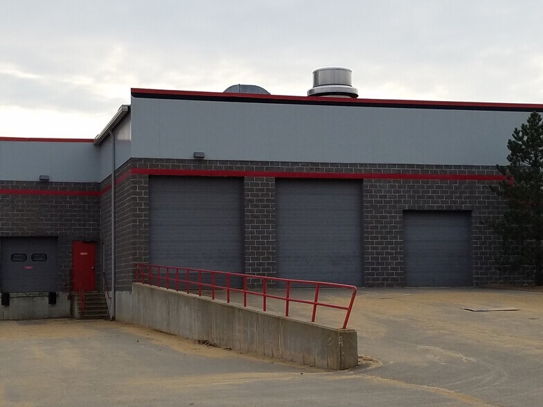 More Photos Of 25 Henniker St, Concord Warehouse For Sale