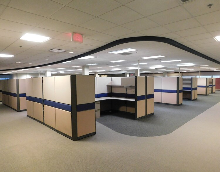 More Photos Of 24701 Euclid Ave, Euclid Office For Lease