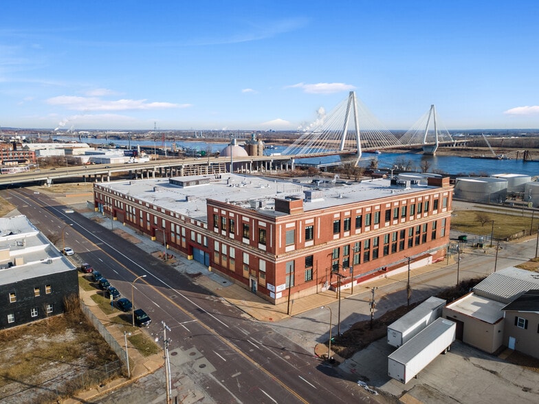 More Photos Of 1600 N Broadway, Saint Louis Manufacturing For Sale