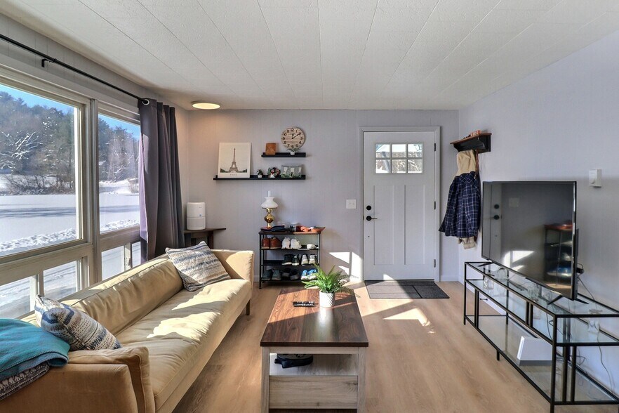 More Photos Of 306 Merwinsburg Rd, Effort Apartments For Sale