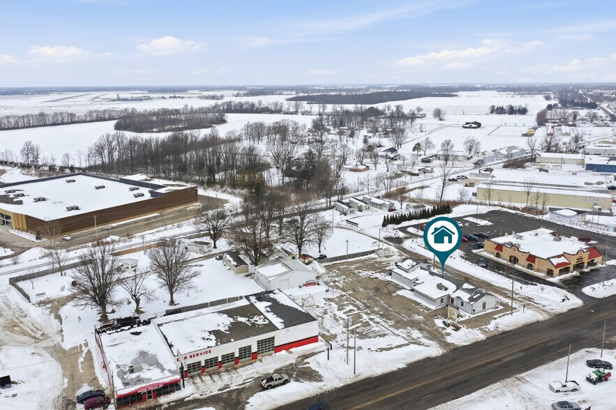 More Photos Of 3823 N Broadway Ave, Muncie Bar For Sale