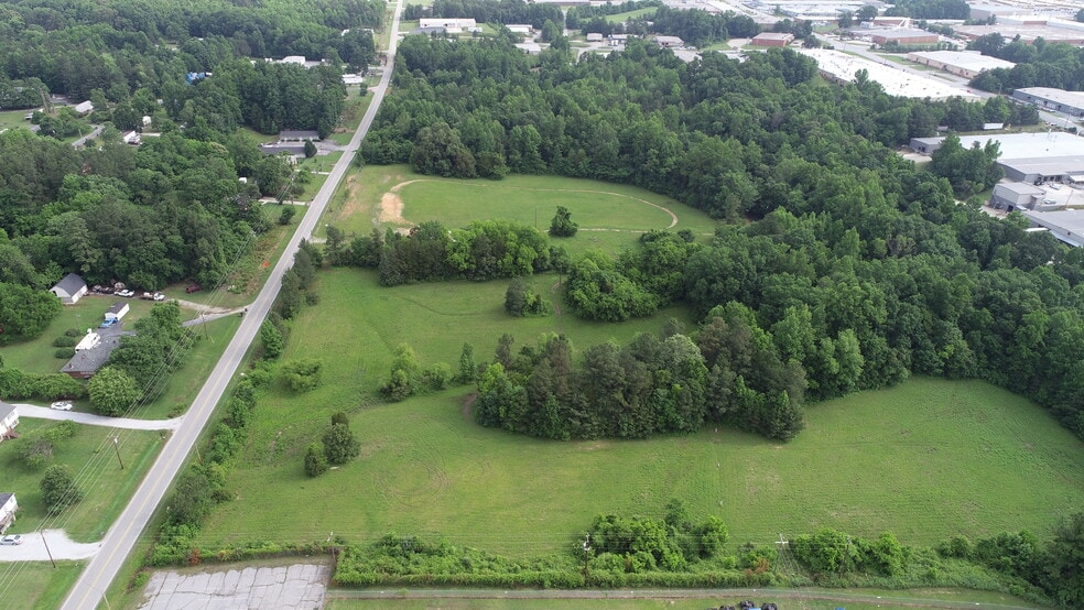More Photos Of 2801-2803 Uwharrie Rd, Archdale Land For Sale