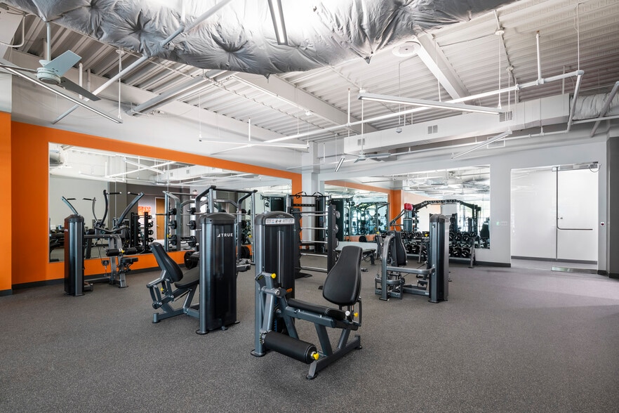 More Photos Of 5501 Headquarters Dr, Plano Office For Lease