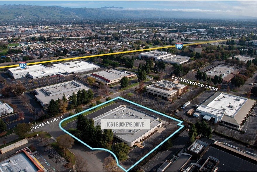 More Photos Of 1561 Buckeye Dr, Milpitas Light Manufacturing For Lease