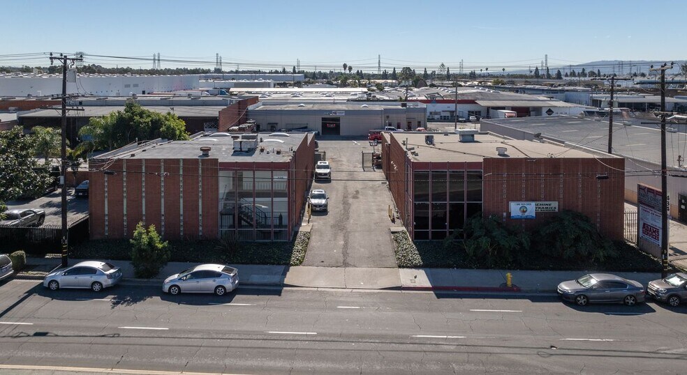 More Photos Of 440 E Alondra Blvd, Carson Warehouse For Lease