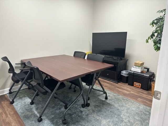 More Photos Of 6501 Creedmoor Rd, Raleigh Office Residential For Lease
