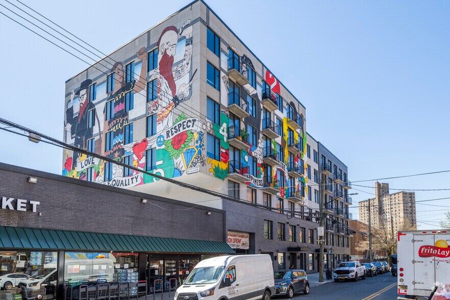 More Photos Of 858 E New York Ave, Brooklyn Apartments For Lease