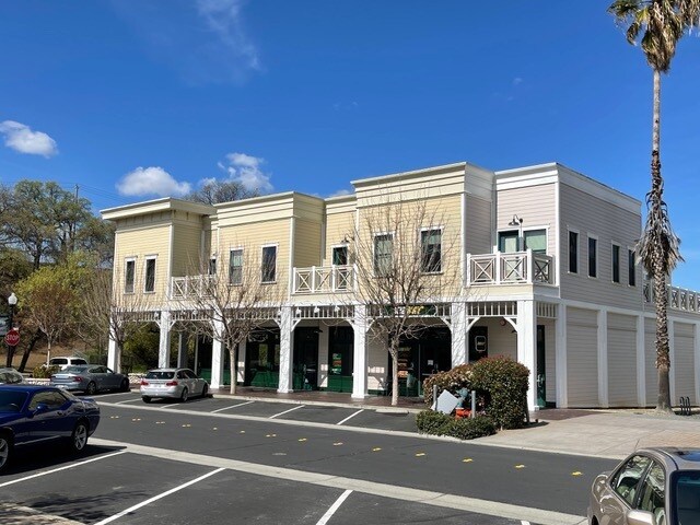 More Photos Of 1026 Oak St, Clayton Storefront Retail Office For Sale