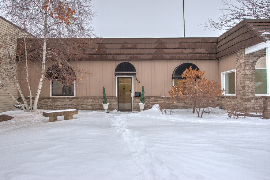 More Photos Of 244 Main St S, Cambridge Storefront Retail Office For Lease