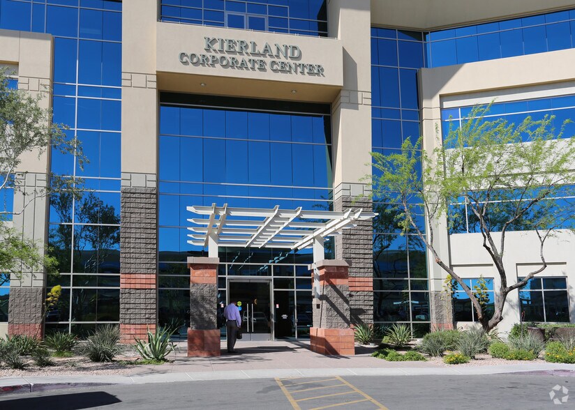 More Photos Of 7047 E Greenway Pky, Scottsdale Coworking Space