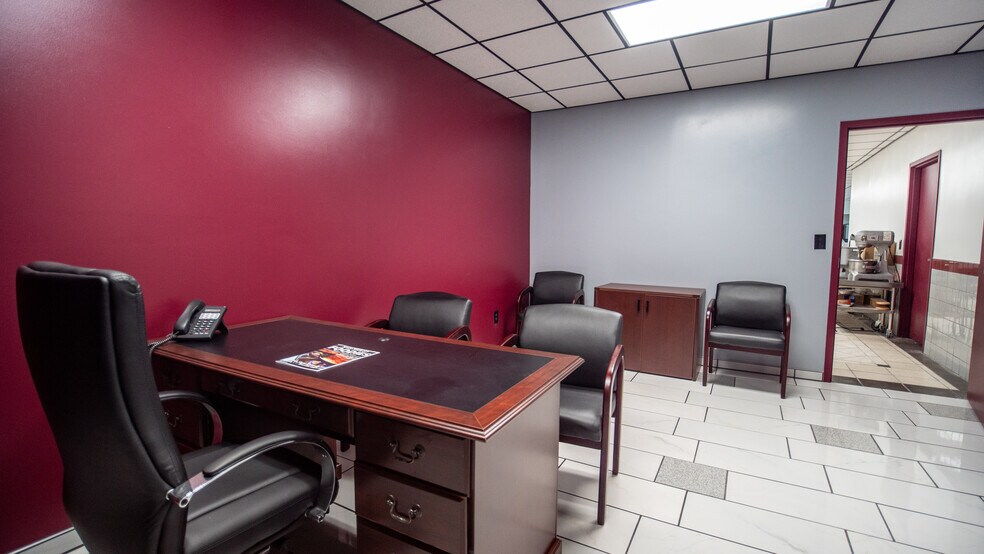 More Photos Of 29 Angel Dr, Leechburg Refrigeration Cold Storage For Sale