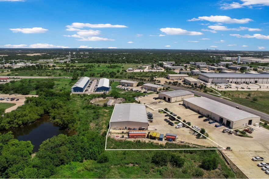 More Photos Of 1481 Robert S Light Blvd, Buda Warehouse For Lease